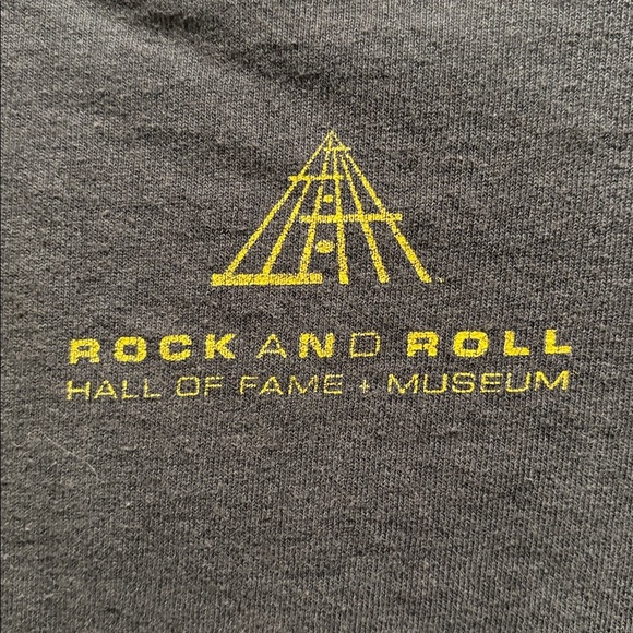 Rock and Roll hall of fame Museum Black Tee with Gold Graphic - Picture 4 of 4